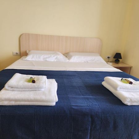 Matin Apartment Sea View Durrës 外观 照片